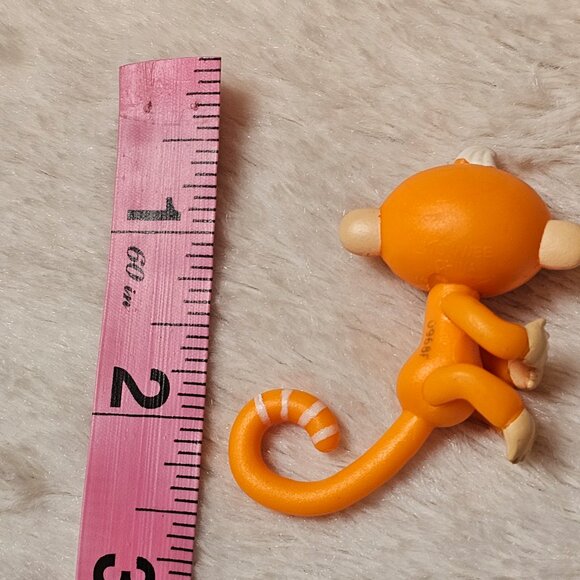 Fingerlings Minis Monkey Series 1 Meg Orange White - Picture 3 of 3